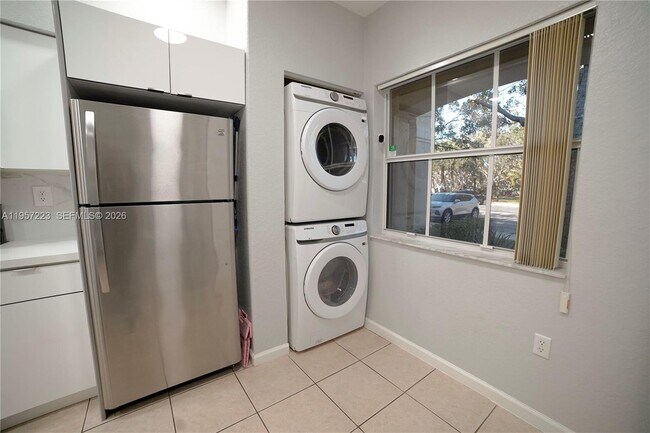 Photo - 8360 SW 27th St