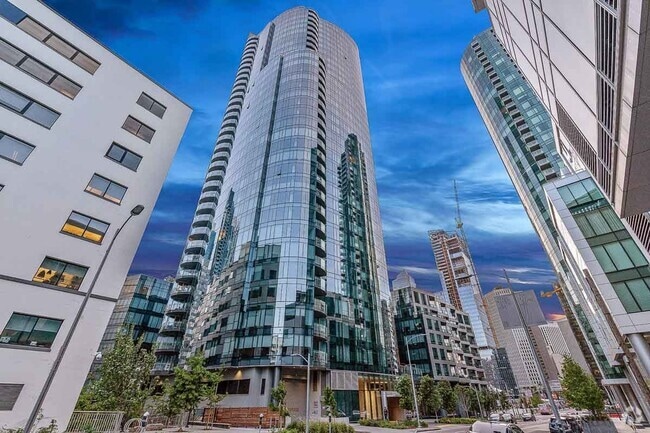 Building Photo - Rincon Hill: Bright & Spacious Condo w/ A/... Unit 338 Main St. #20F
