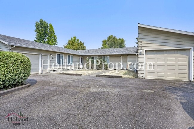 Photo - 1974 NE Barberry Dr