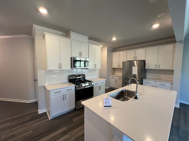 Photo - 321 Glacier Lk Dr