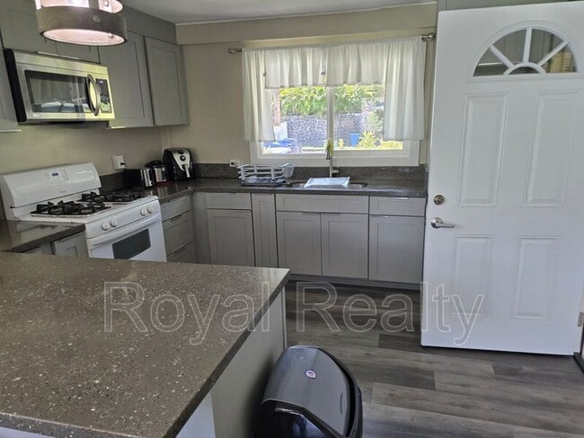 Photo - 286 Auwaiolimu St