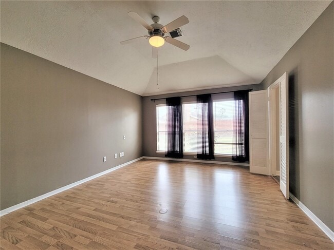 Photo - 13122 Waldemere Dr