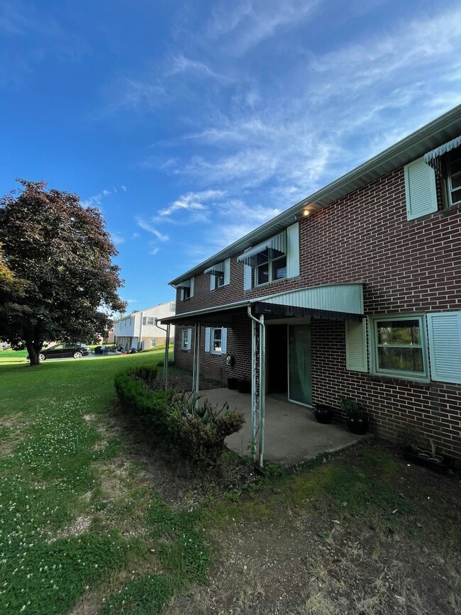 Photo - 218 Cardinal Dr
