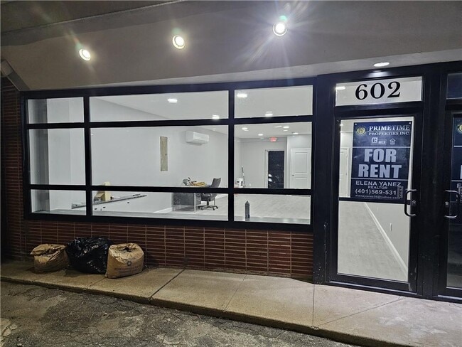 Photo - 602 Warwick Ave