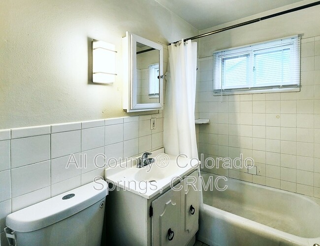 Photo - 212 N Logan Ave Condo