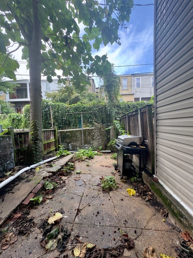 Photo - 16 N Madeira St