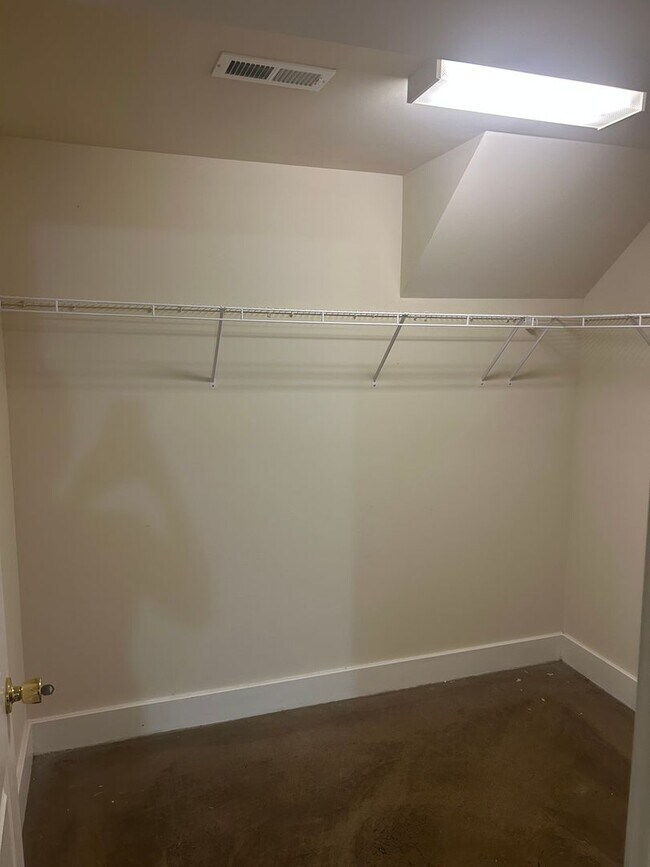Mortons Apartments