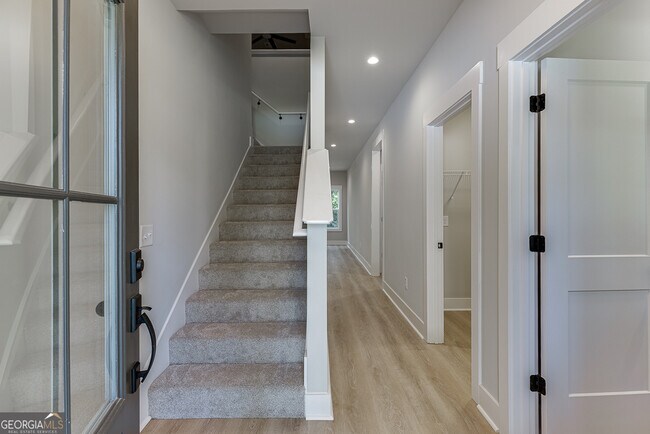 Photo - 110 Rains Rd