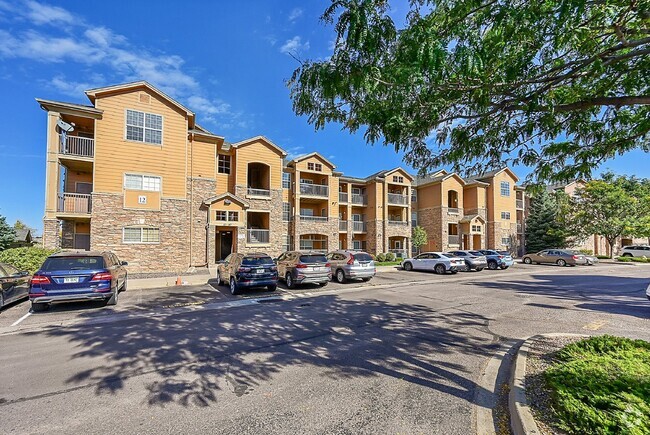 Building Photo - Spacious 3-Bed 3-Full Bath Condo W Gym, Cl... Unit #302