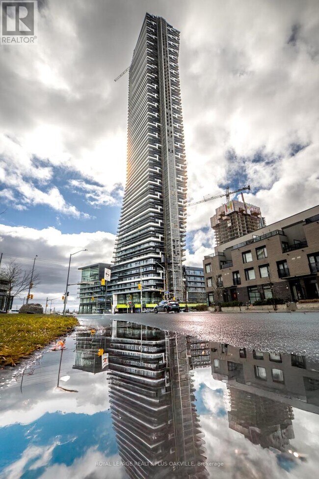 Photo - 448 Burnhamthorpe Rd W Unité 1505