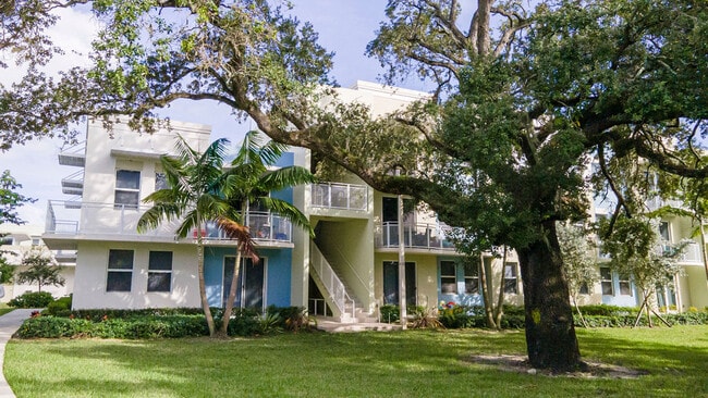 Sunset Pointe Apartments