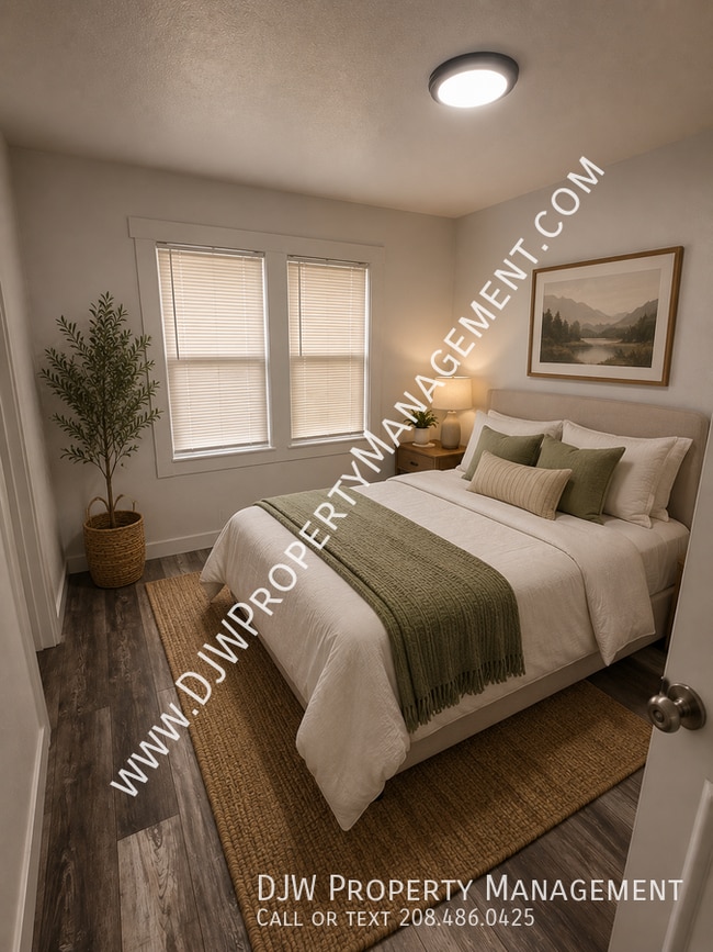 Photo - 504 5th St S