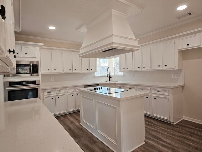 Photo - 16627 Aldenham Pl