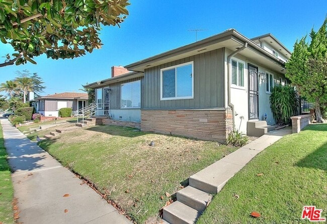 Photo - 5253 W Slauson Ave