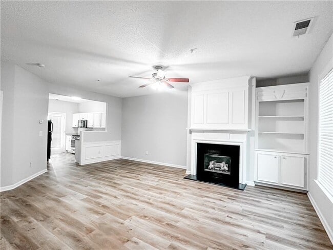 Photo - 139 Riverstone Commons Cir