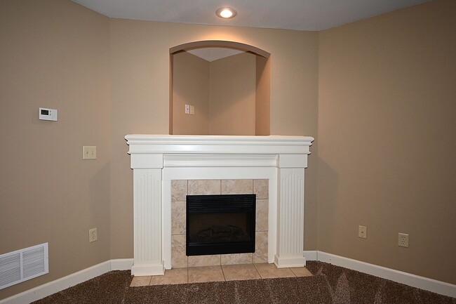 Photo - Two Bedroom & 2.5 Bath Townhome with 1 car garage in Oak Valley Estates