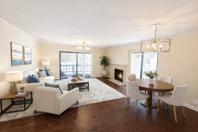 LR - 101 Pine Forest Dr Unit G-28