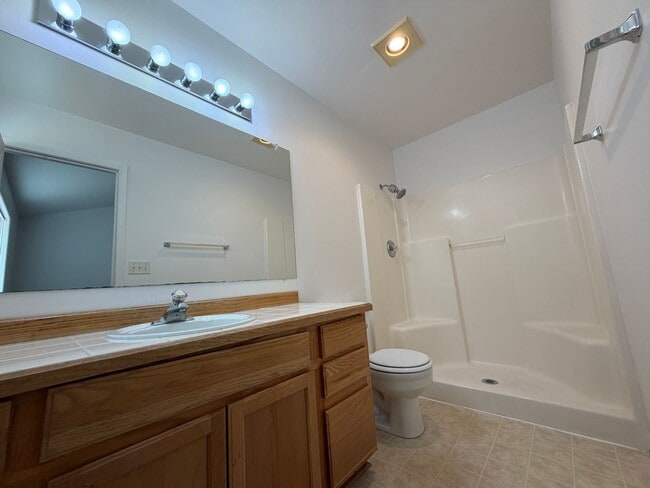 Photo - 822 S Monmouth Ave