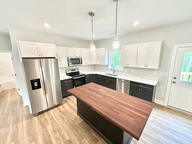 Photo - 411 Pleasant Hill Rd