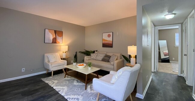 Photo - Hillcrest Apartments