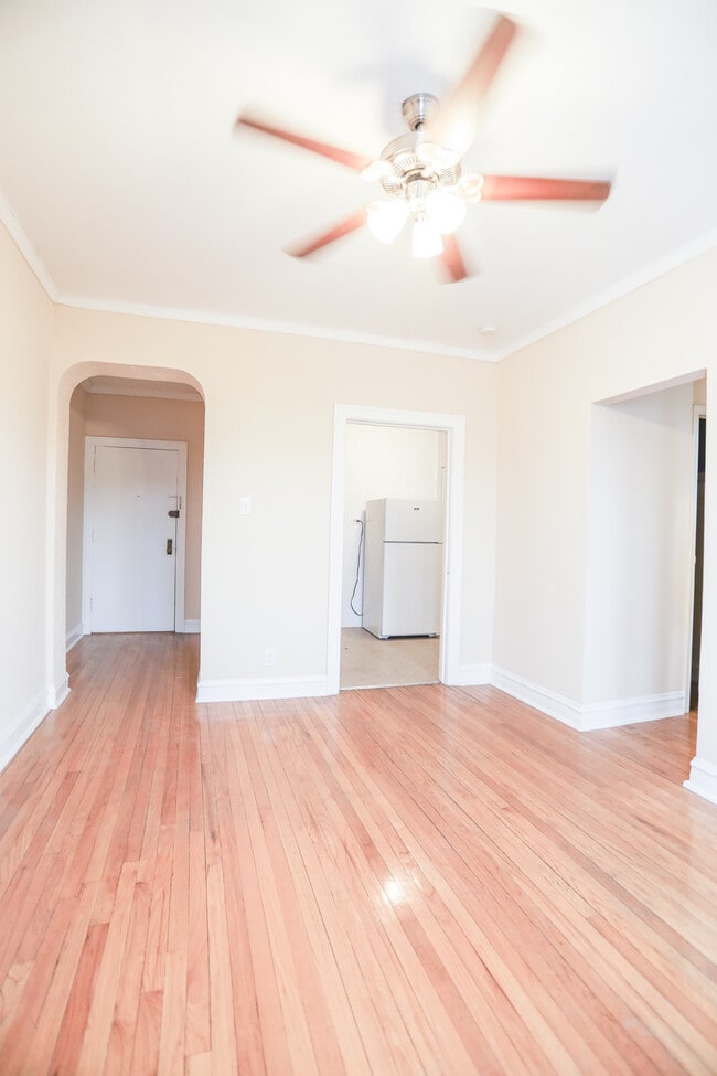 Photo - 3941 W Dakin St Unidad #3A