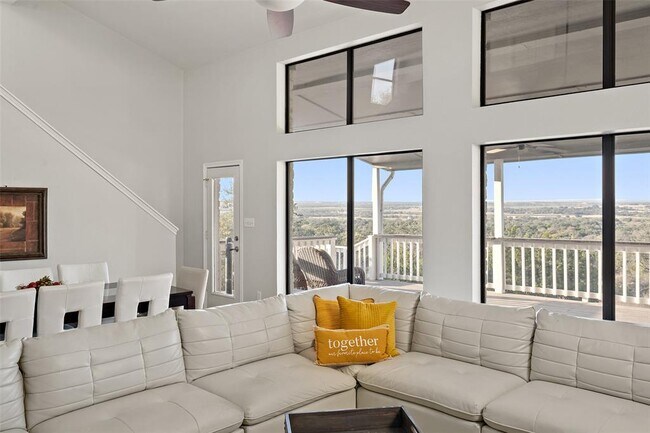 Photo - 414 Gregg Dr