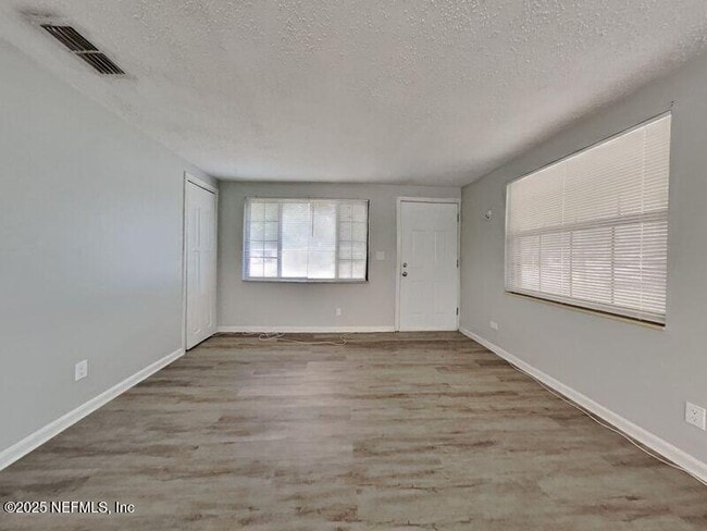 Photo - 6037 George Wood Ln E