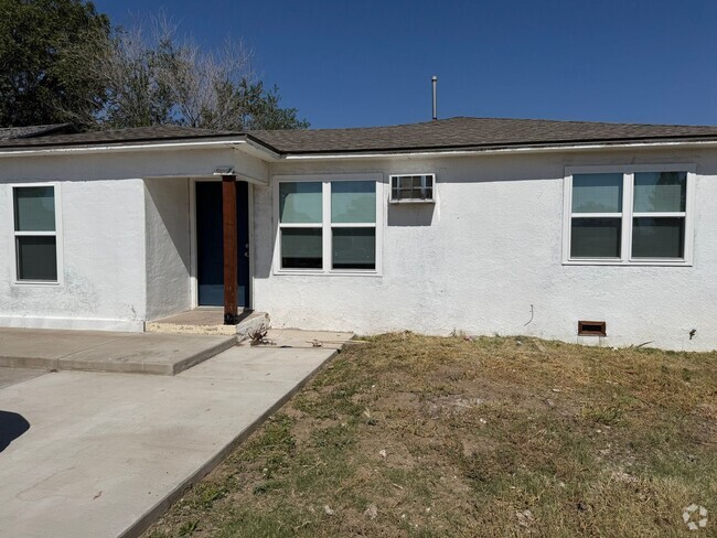 Building Photo - 917 East First Street Rental