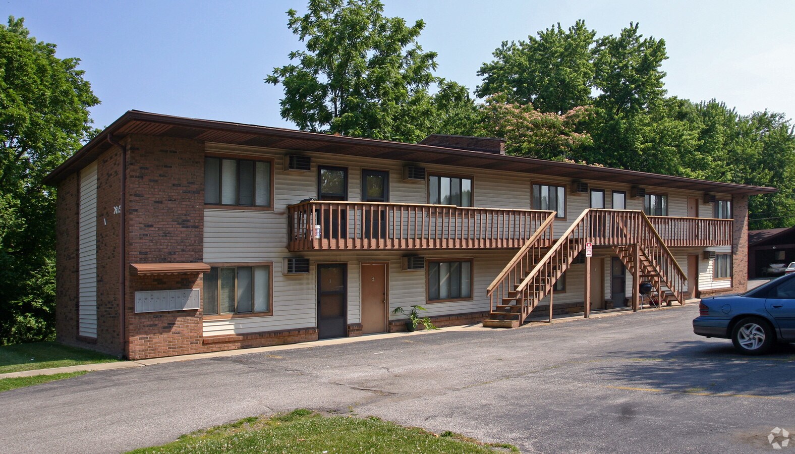 Photo - Apple Tree Apartments