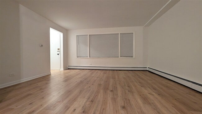 Photo - 728 Mulford St Unit 1