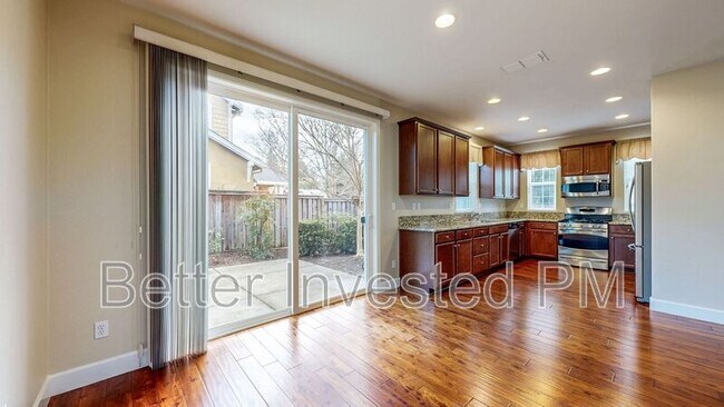 Photo - 1969 Northfield Dr