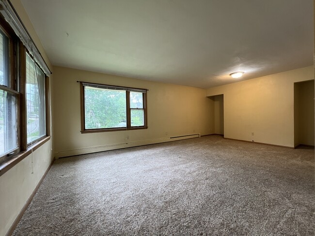 Photo - 2296 Woodworth St