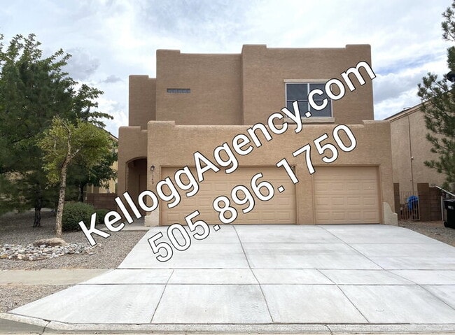 4BR - PLUS LOFT and 3 CAR GARAGE - 4BR - PLUS LOFT and 3 CAR GARAGE