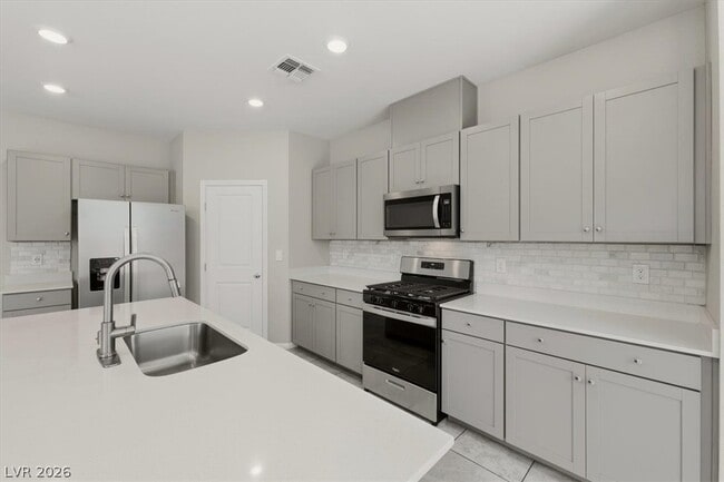 4061 Campeche Ave