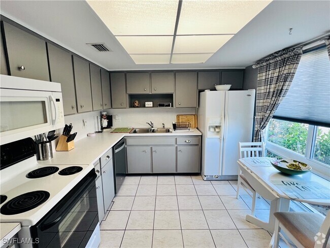 Building Photo - 255 Palm Dr Unit 255-1 Rental