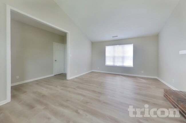3738 Oslo Pl
