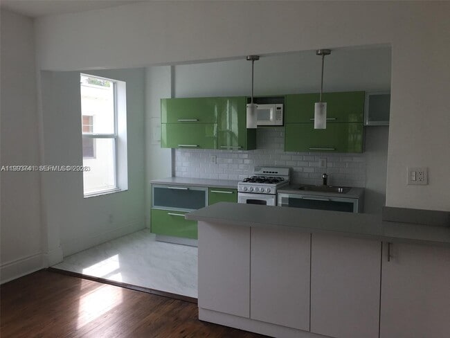 Photo - 1618 Michigan Ave Unit 22