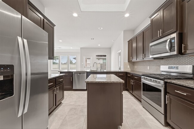 Photo - 219 Verde Lake Way