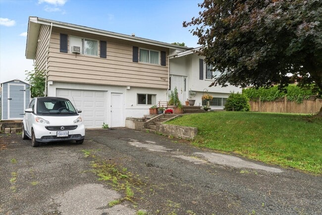 Building Photo - 6548 Fern St