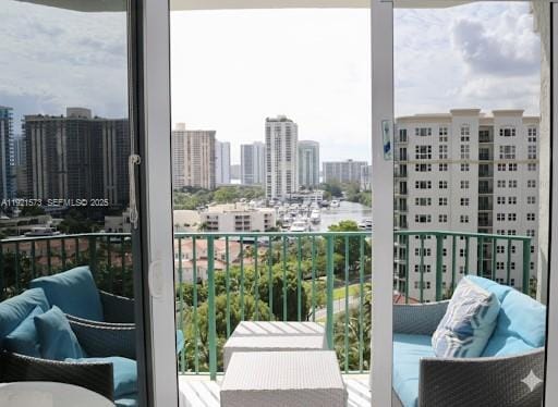 Photo - 20000 E Country Club Dr Unidad 1207