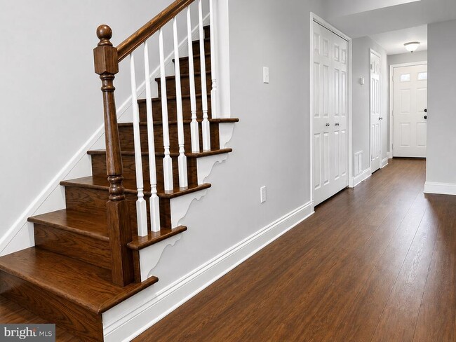 Building Photo - 5559 Hecate Ct
