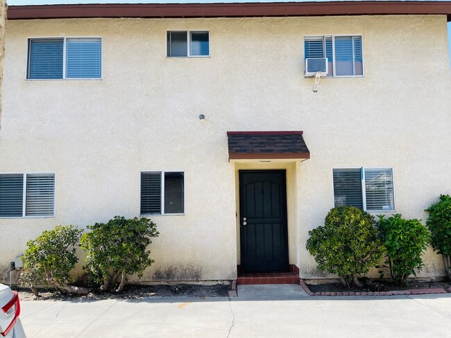 Building Photo - 132 W Glendon Way
