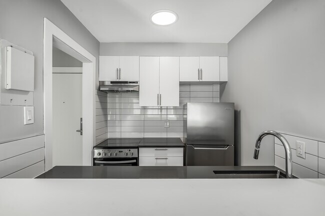 Photo - 4630-4640 Bourret