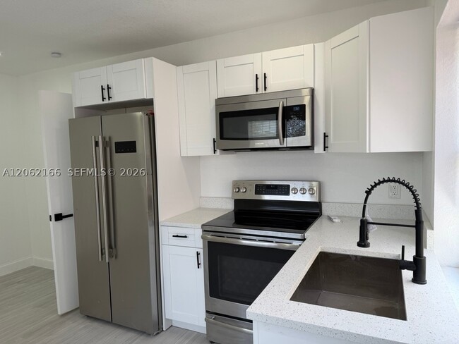 Building Photo - 7842 NW 5th Ct Unit FRONT
