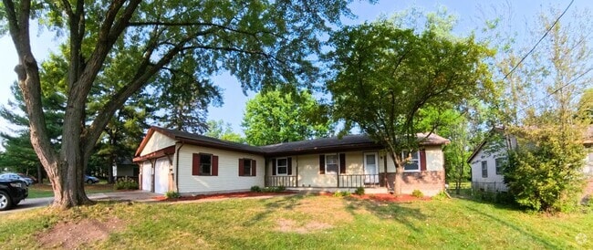 Building Photo - 2555 Ridgemoor Dr SE Unit 2555 - North Side Rental