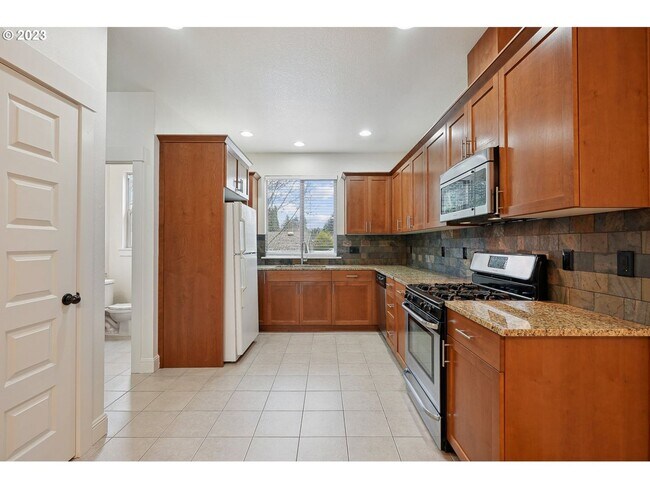 Photo - 5331 NE Cully Blvd