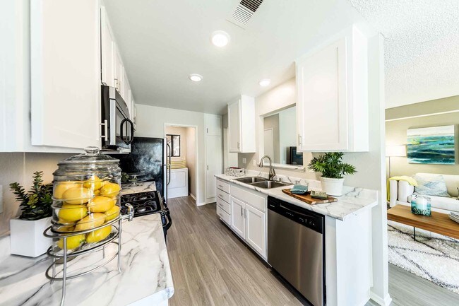 SERRANO HIGHLANDS APARTMENT HOMES