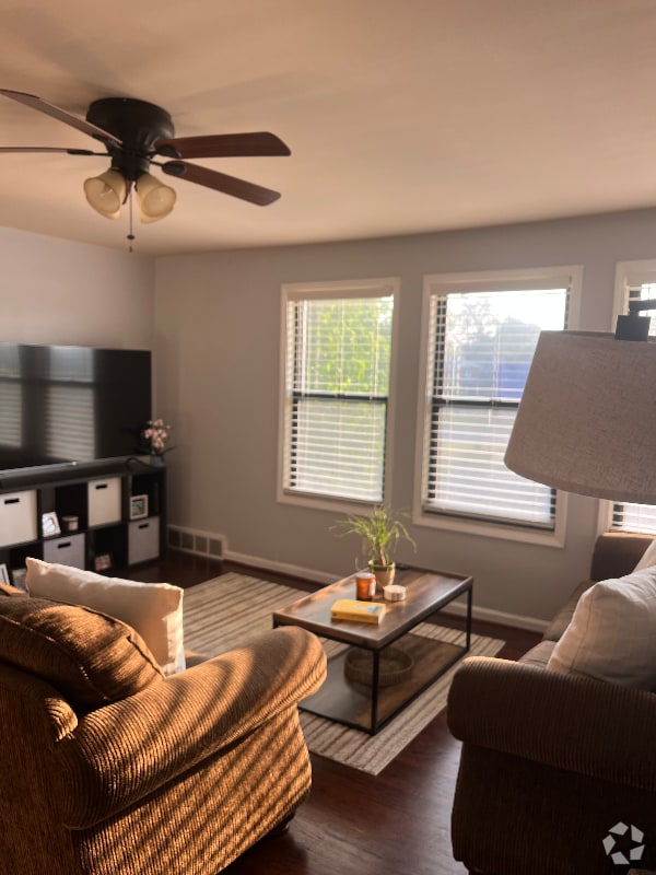 Building Photo - 25749 Woodward Ave Rental