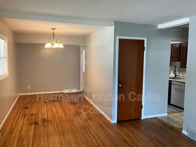 Photo - 10442 Renfrew Dr