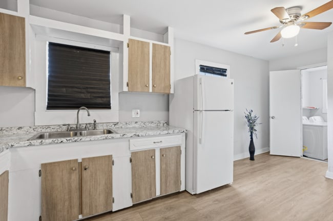 Photo - 205 Cunningham Dr